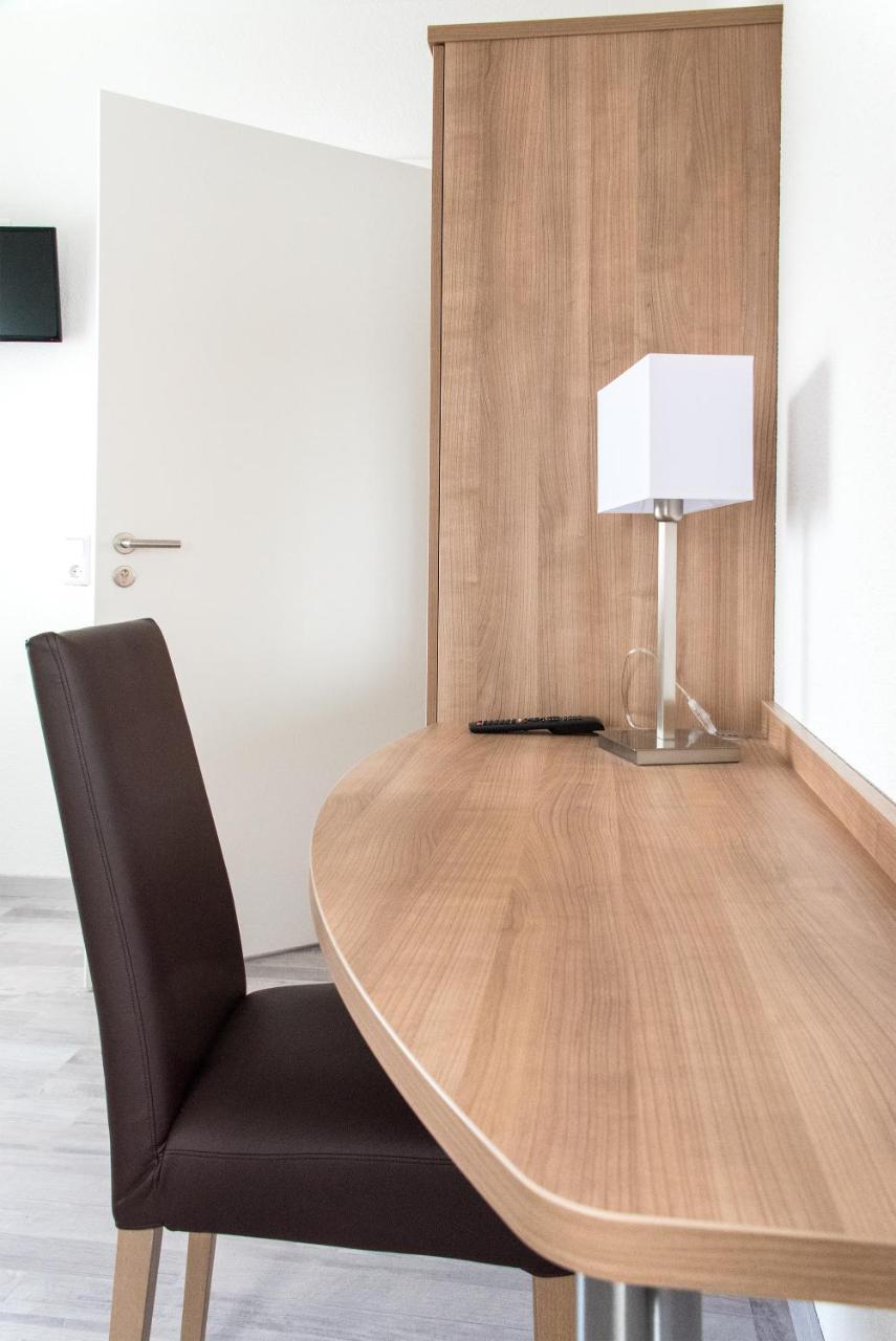 مبيت وإفطار لانغناو Gruener Baum المظهر الخارجي الصورة